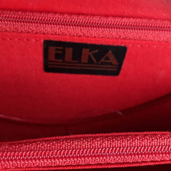 Red Metallic Link Clutch/Purse w Gold Trim - Picture 4 of 5